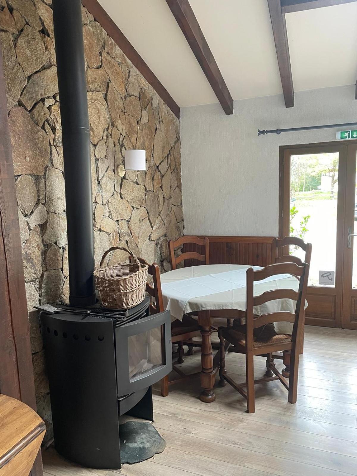 Auberge Les Myrtilles Le Bosc  Buitenkant foto