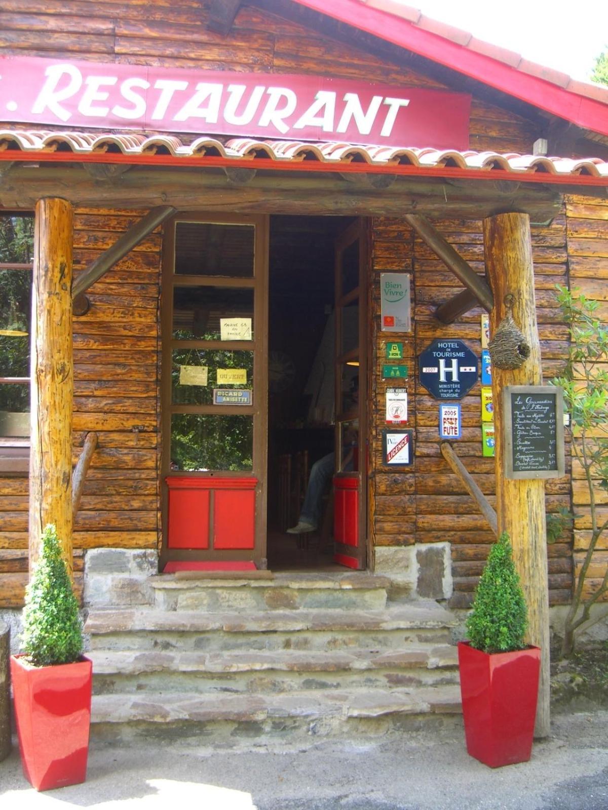 Auberge Les Myrtilles Le Bosc  Buitenkant foto