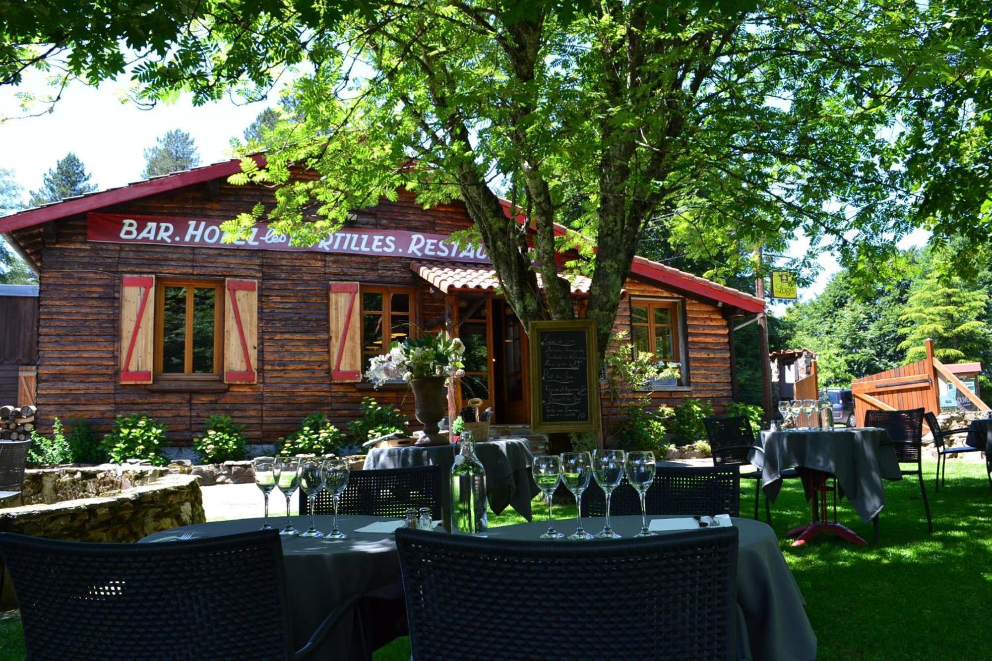 Auberge Les Myrtilles Le Bosc  Buitenkant foto