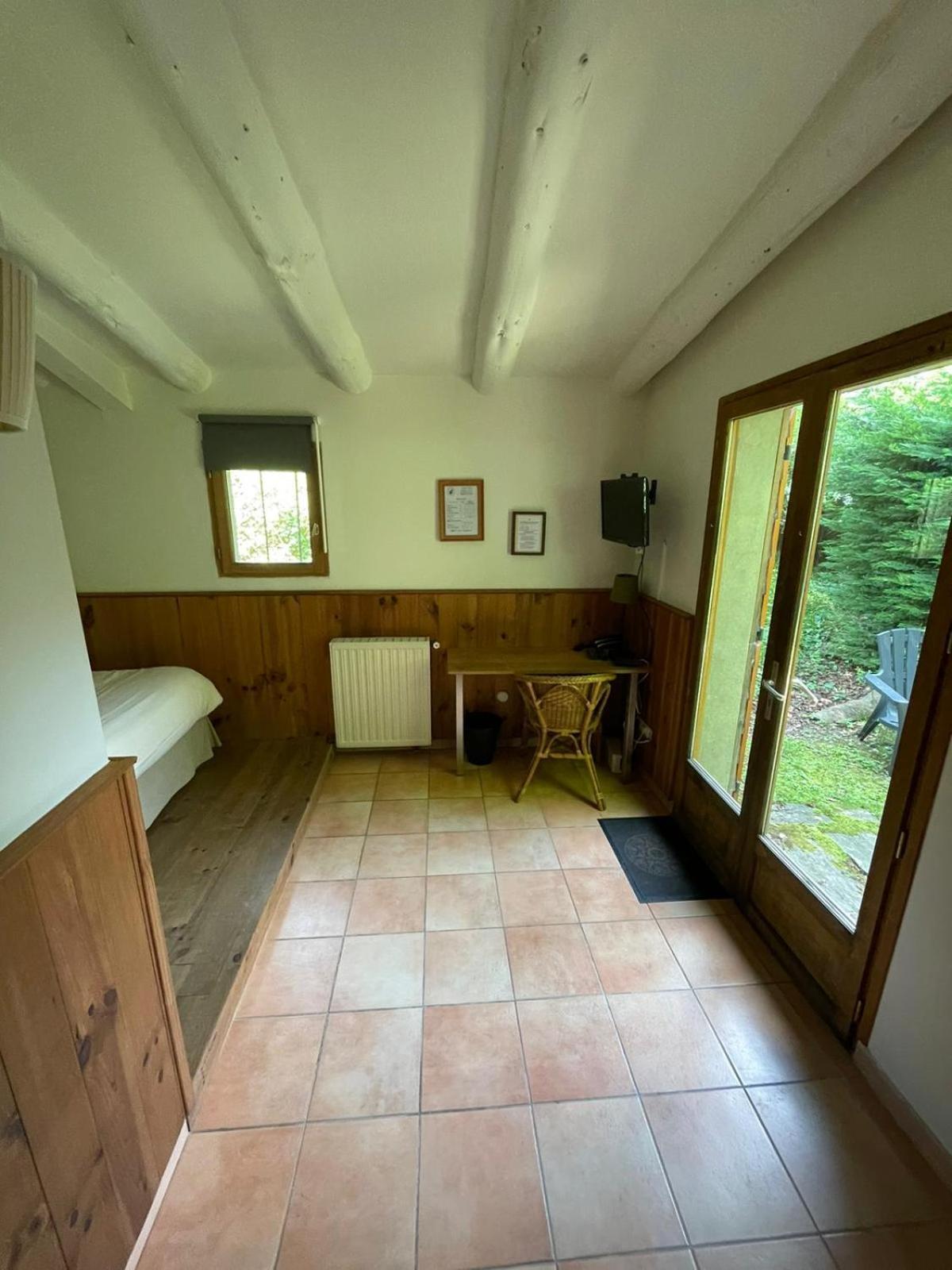 Auberge Les Myrtilles Le Bosc  Buitenkant foto